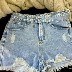 LIGHT BLUE DENIM SHORTS